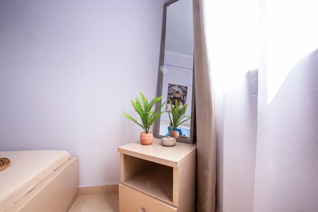 Apartment 15 - & Access Himare